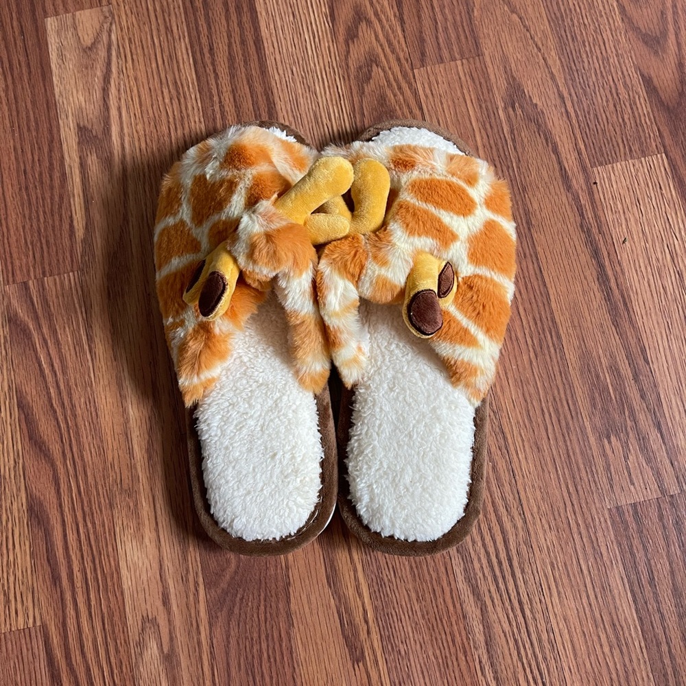 Giraffe slippers